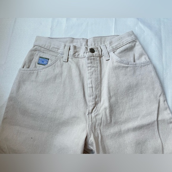 #17 Vintage Wrangler Misses Fit 6 Short Runs Small - Picture 4 of 10